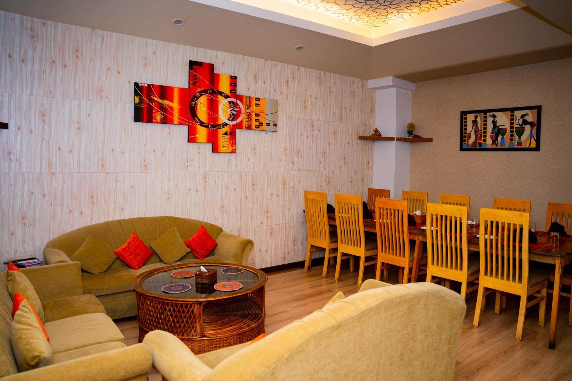 Teeka Resort Suites & Spa Pokhara Zewnętrze zdjęcie